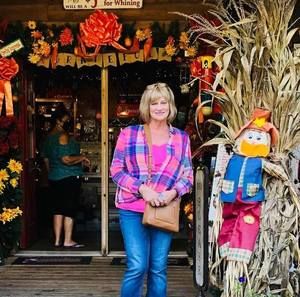 Meet your Posher, Lisa